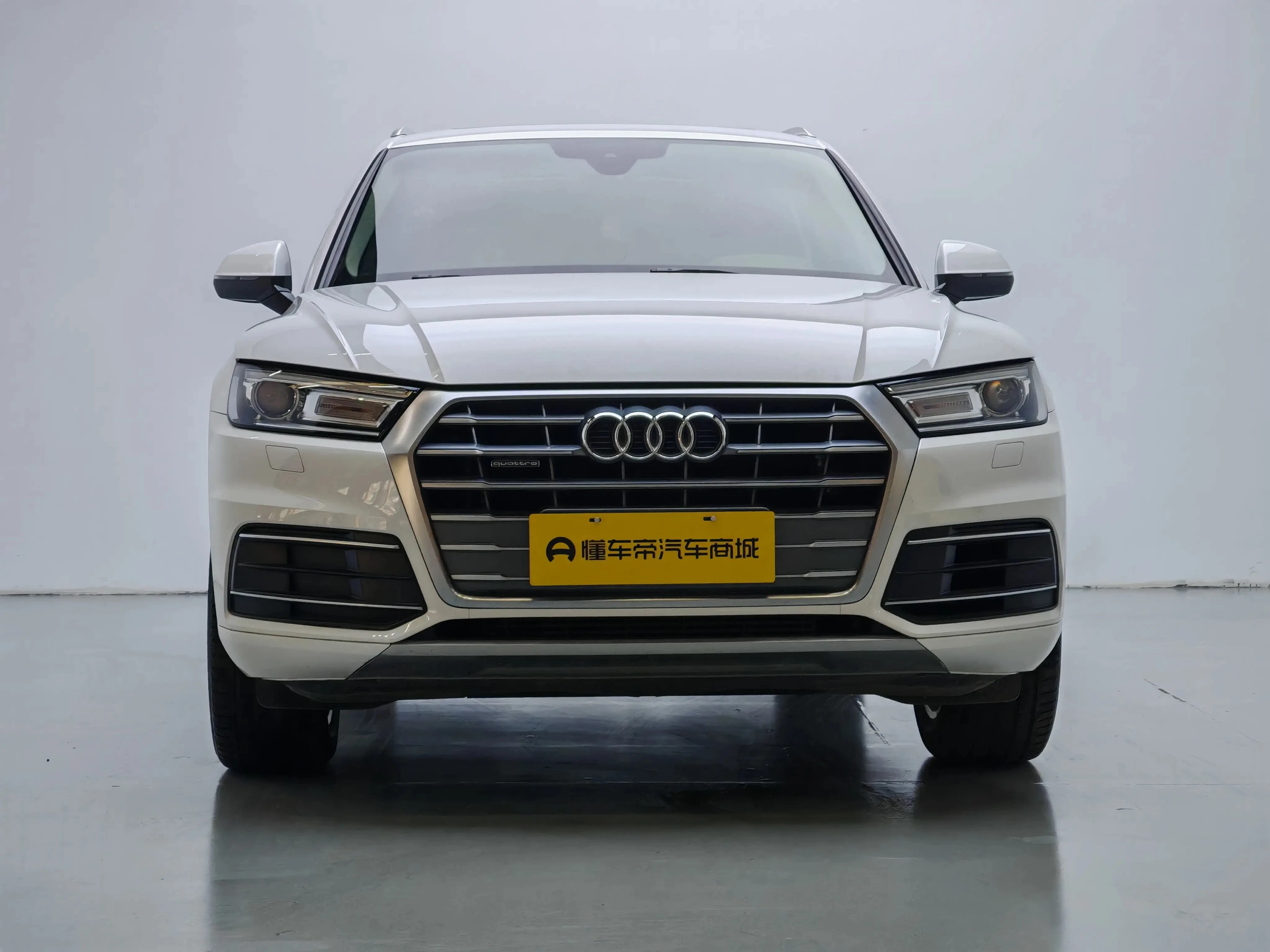 Audi Q5L 40 TFSI Progressive - exterior