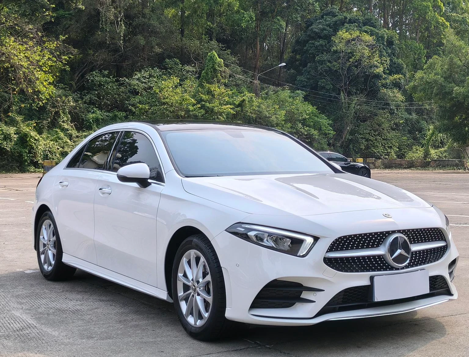 Mercedes-Benz A-Class A200 L Facelift Sport - exterior