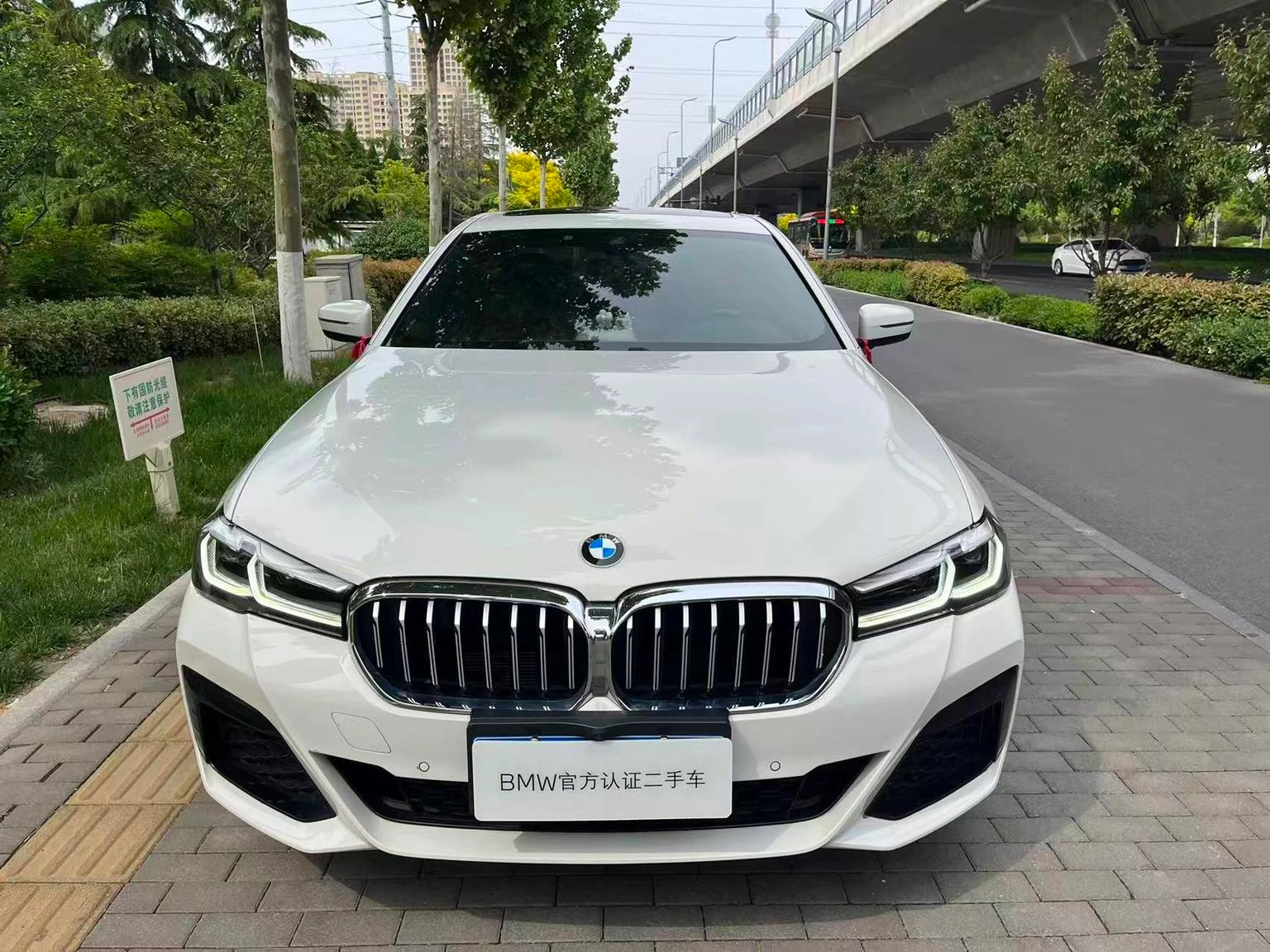 BMW 5 Series  525i M Sport Package