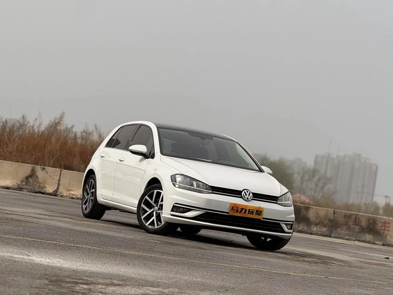 Volkswagen Golf 230TSI AT (Highline Trim) - exterior