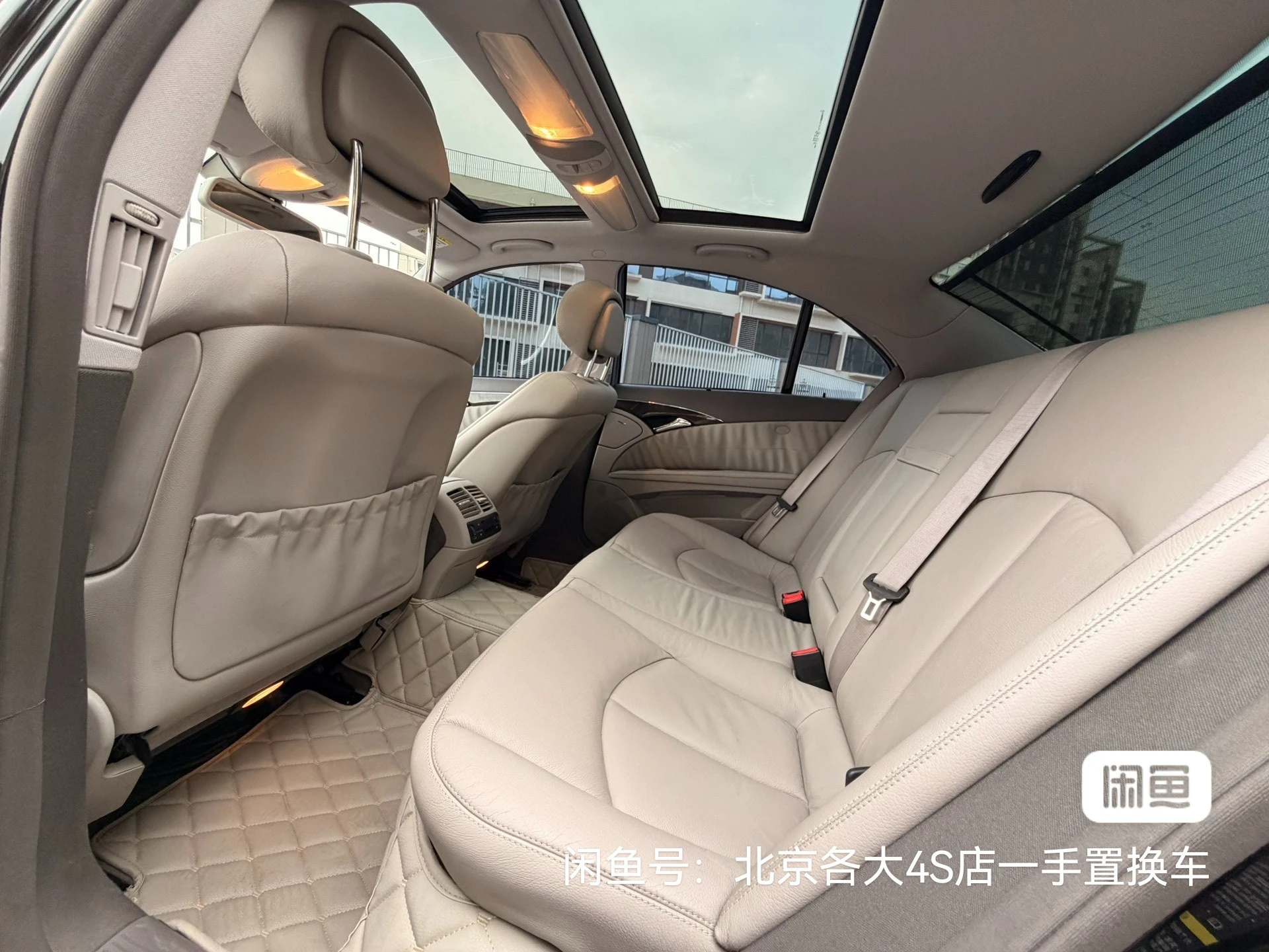 Mercedes-Benz E280  - interior