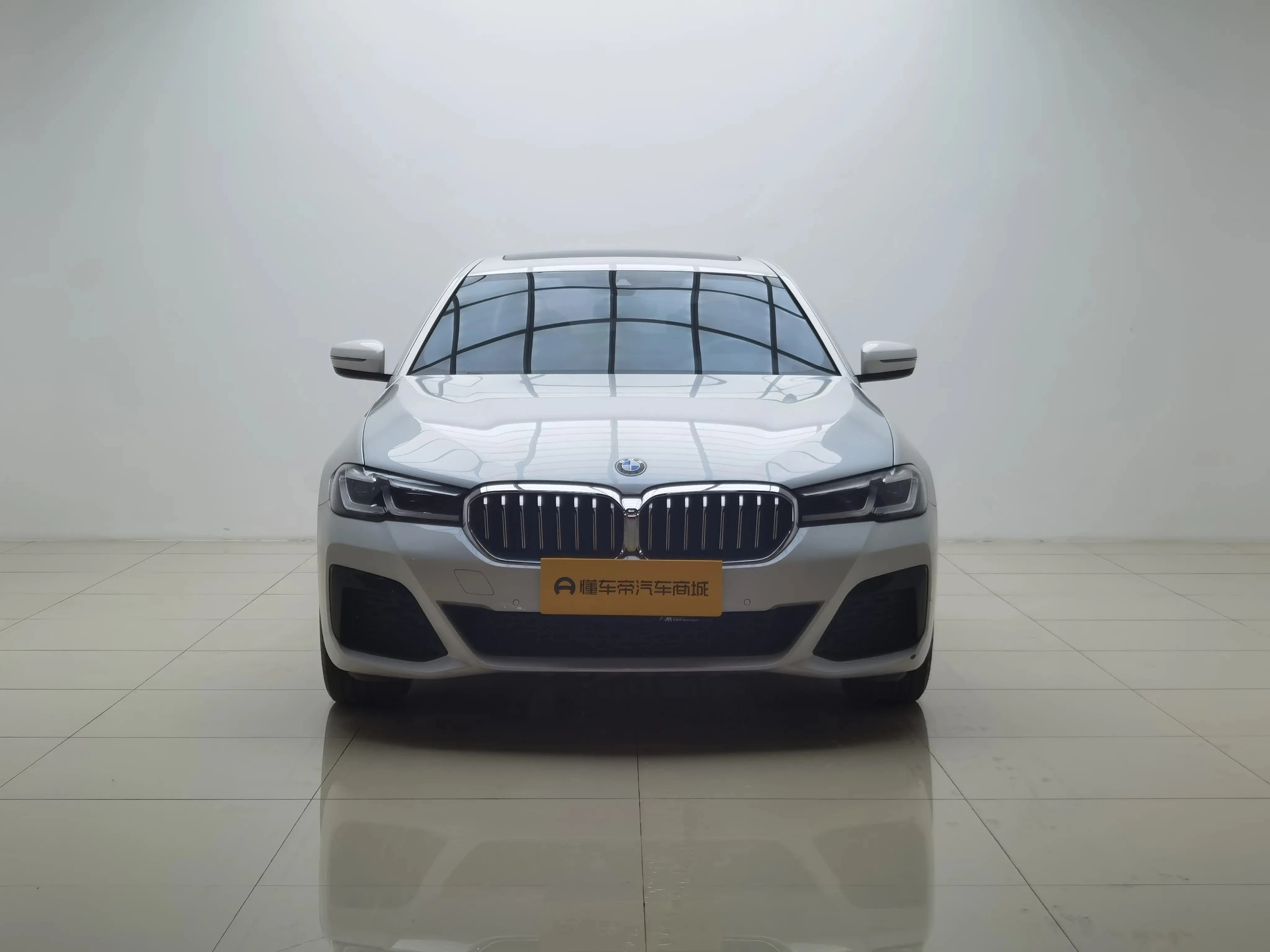 BMW 5 Series 525Li M Sport - exterior