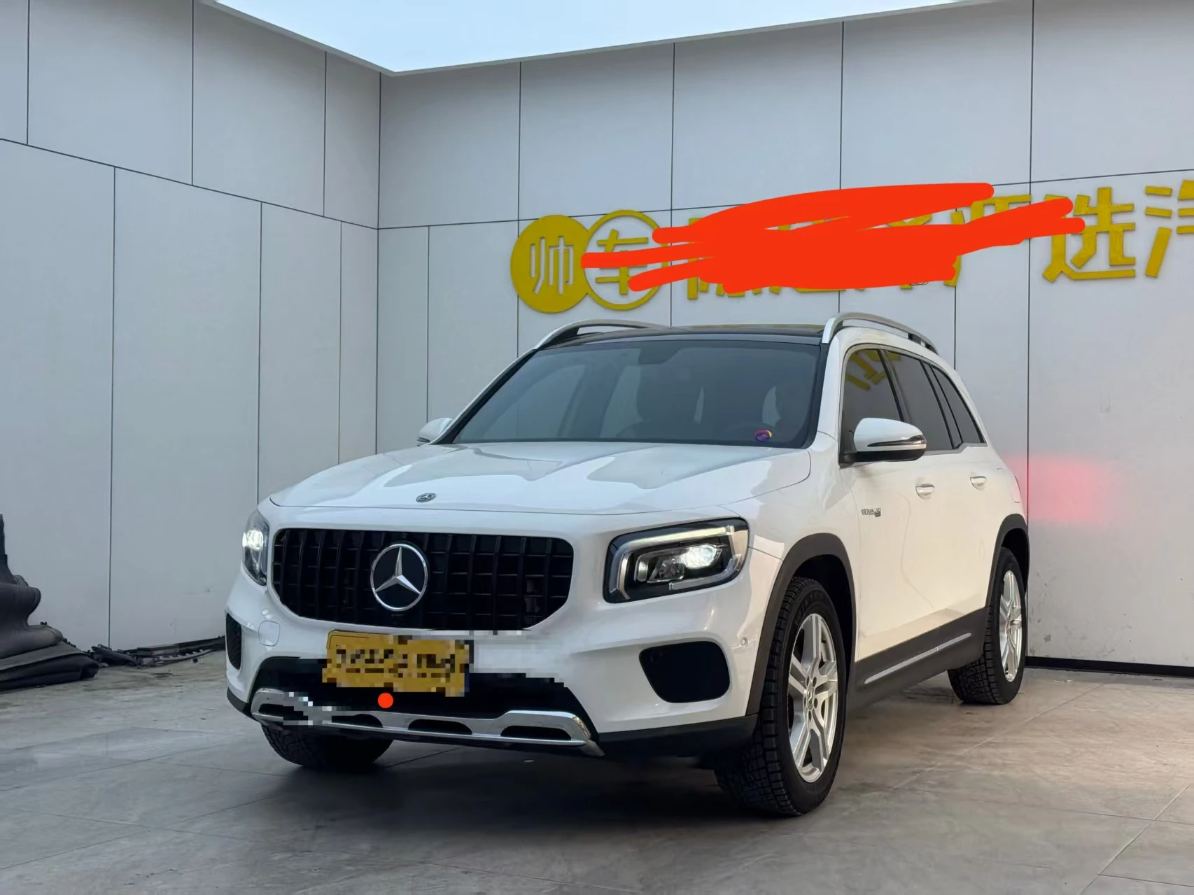 Mercedes-Benz GLB 200 - exterior
