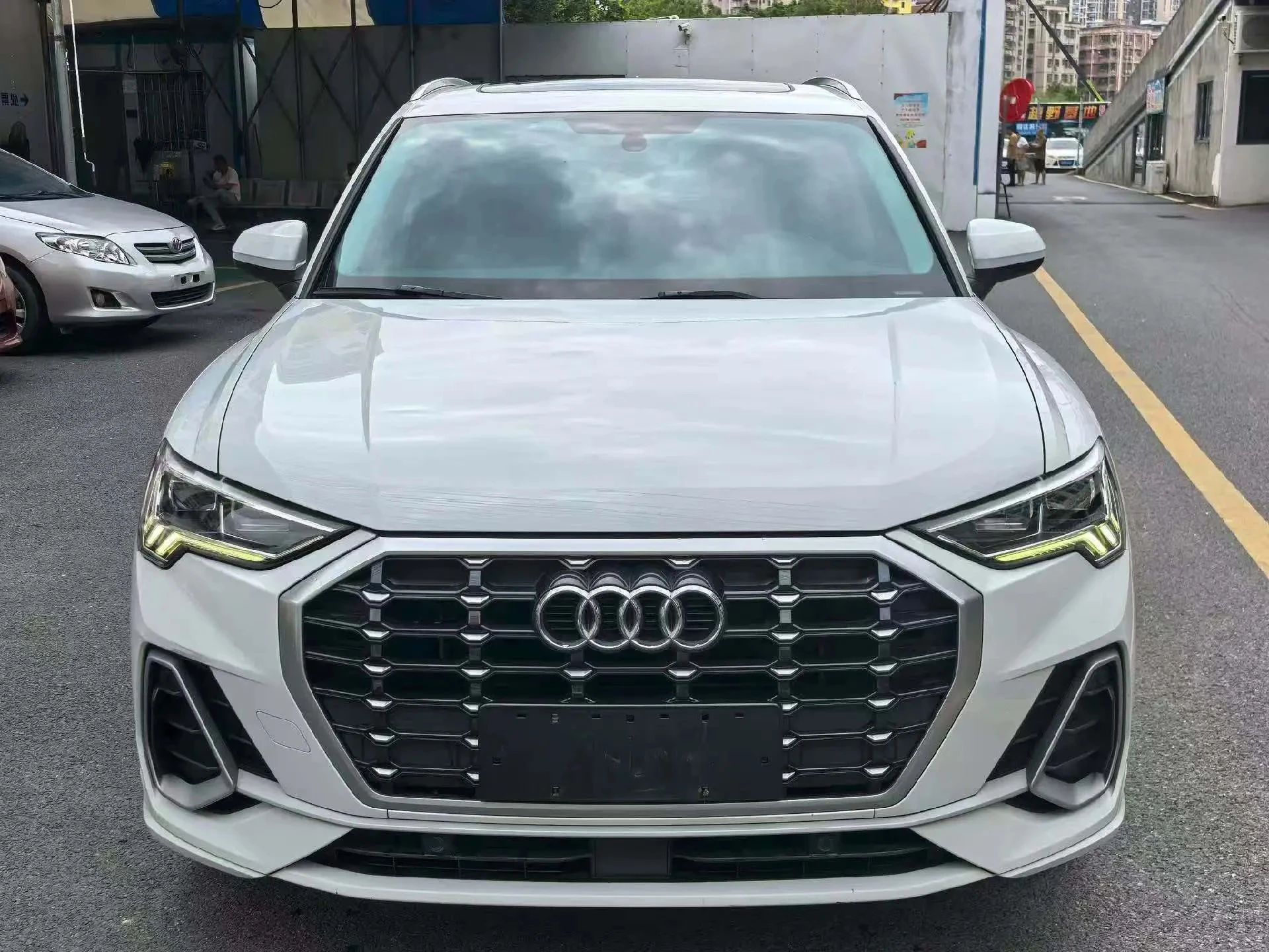 Audi Q3 40TFSI  - exterior