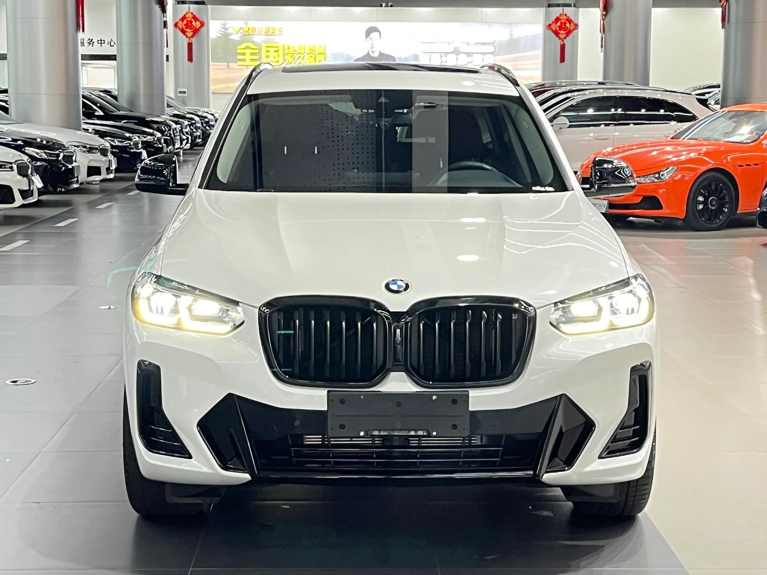 BMW X3 xDrive30i Leading M Night Package - exterior