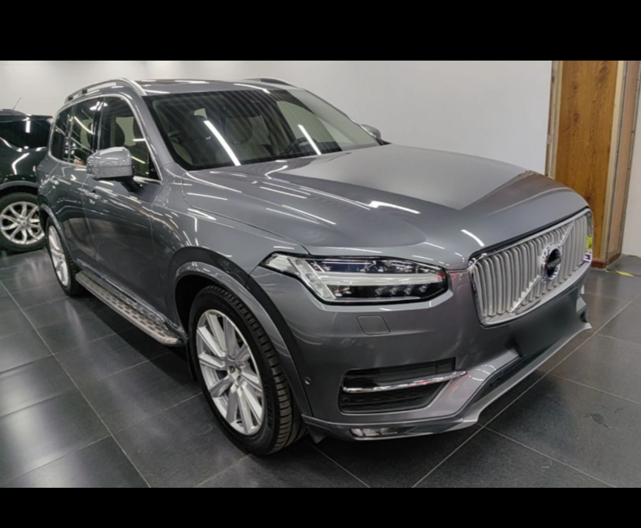 Volvo XC90 T6 AWD  - exterior