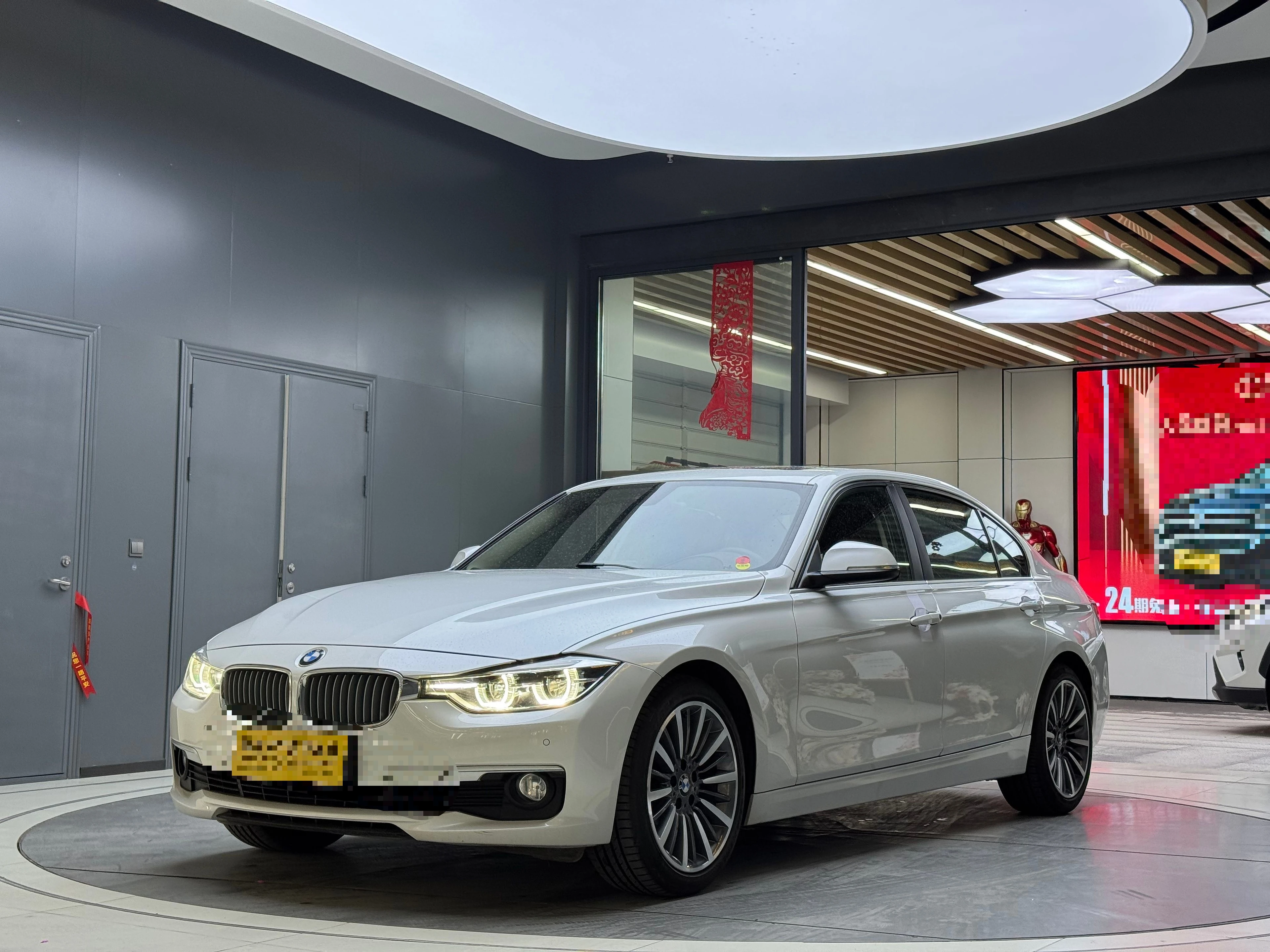 BMW 320i - exterior