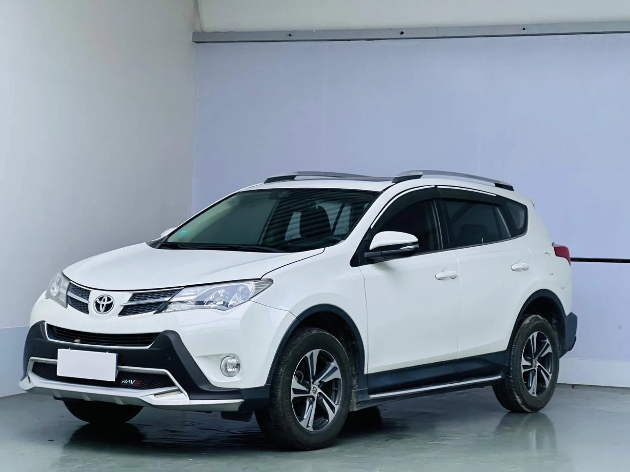 Toyota RAV4 2.0L 2WD (Fashion Trim)