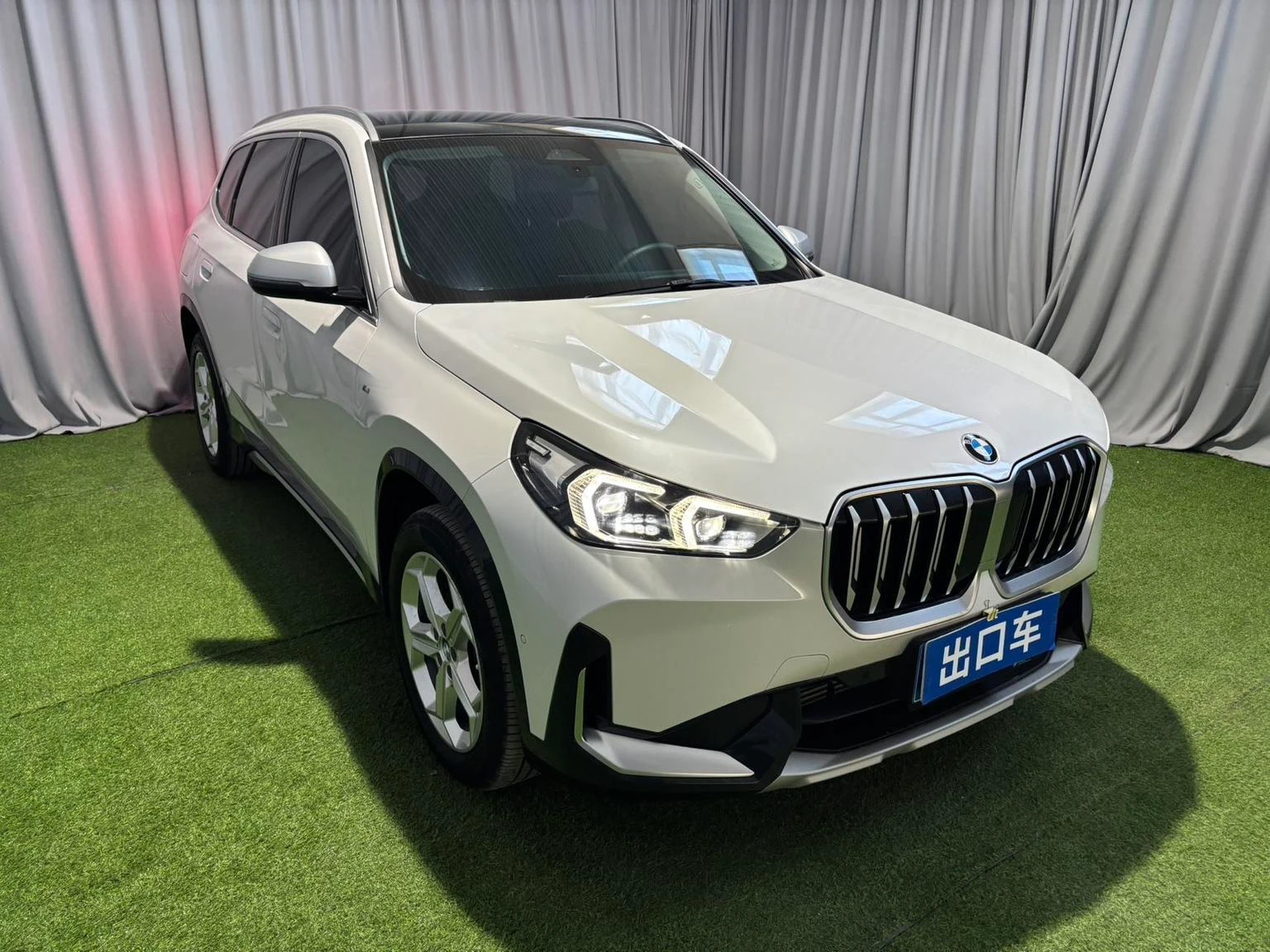 BMW X1 sDrive20Li X Design Package - exterior