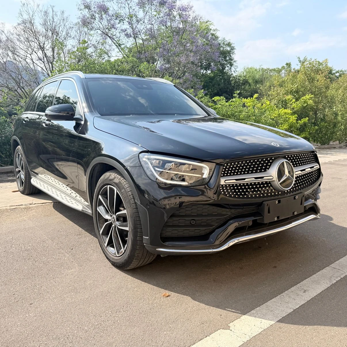 Mercedes-Benz GLC 300 L 4MATIC Luxury Edition - exterior