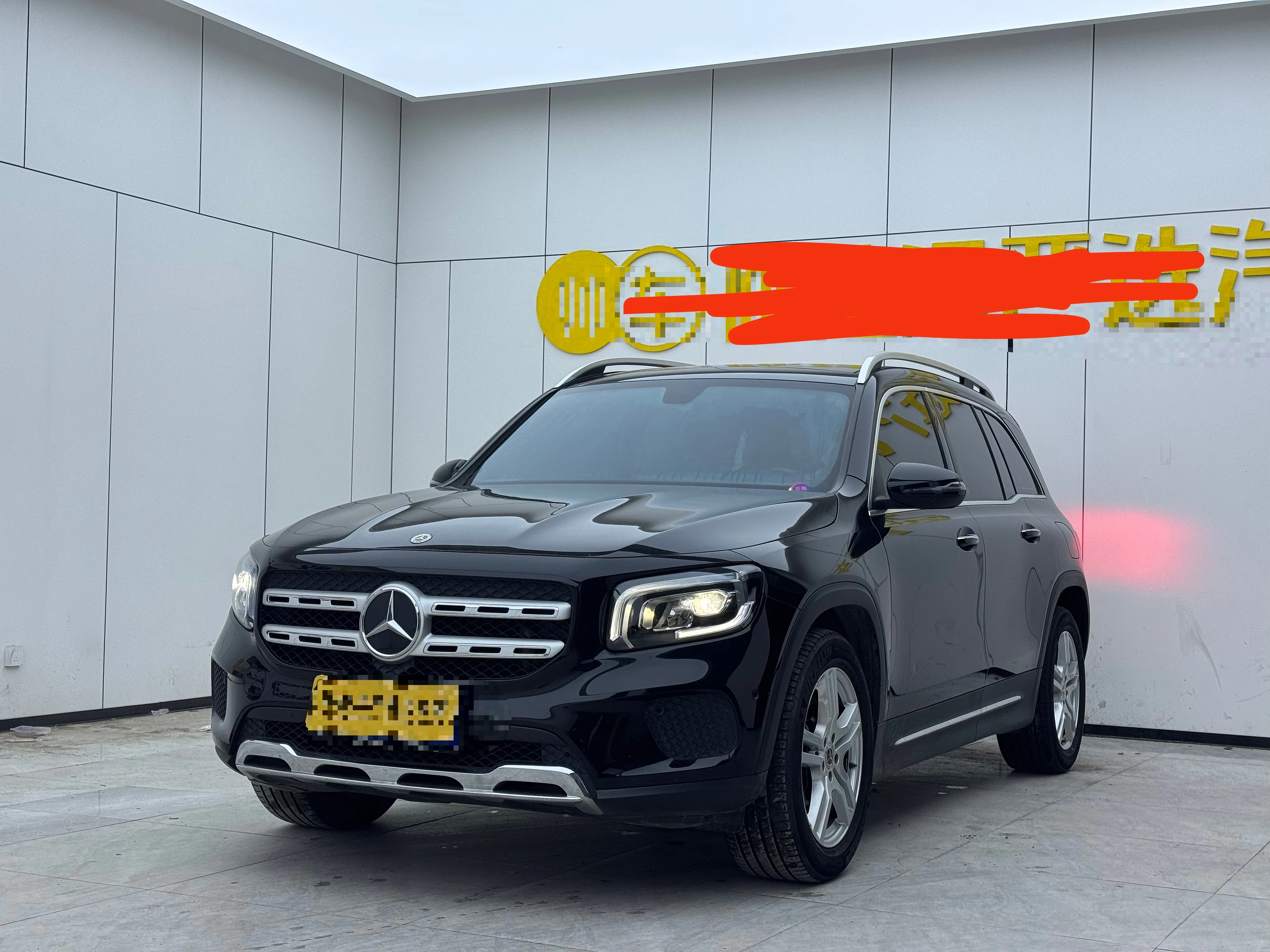 Mercedes-Benz GLB 220 - exterior