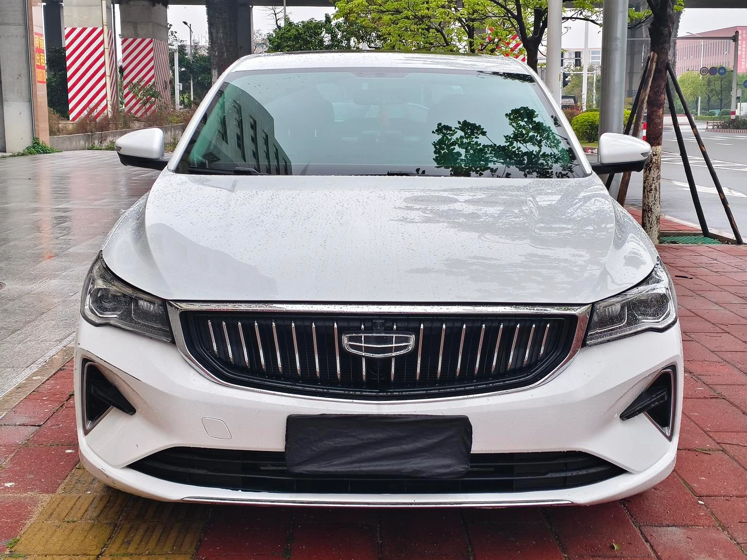 Geely Emgrand 4th Generation Champion Edition 1.5L CVT Luxury - exterior