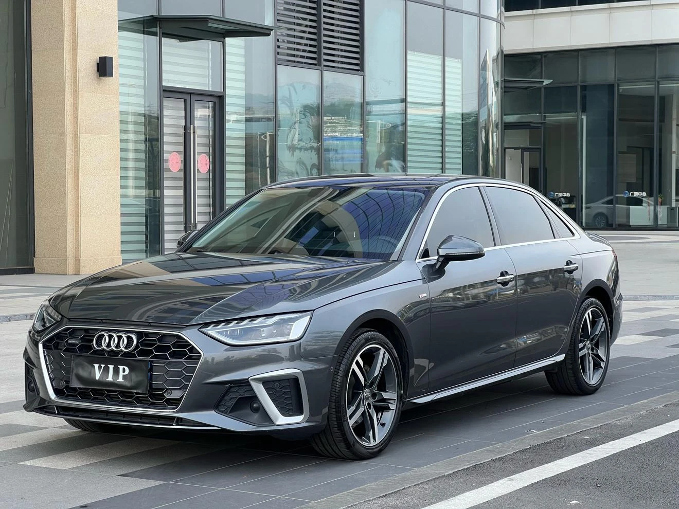 Audi A4L 40 TFSI Quattro