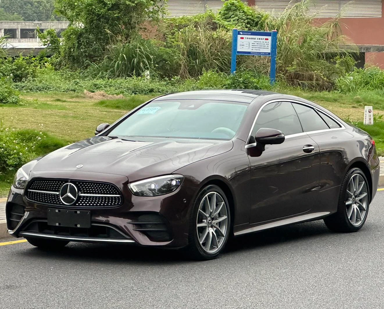 Mercedes-Benz E-Class 300 Coupe - exterior
