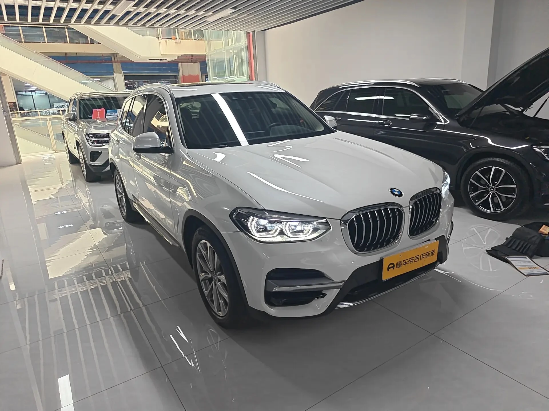 BMW X3 25i Fashion - exterior