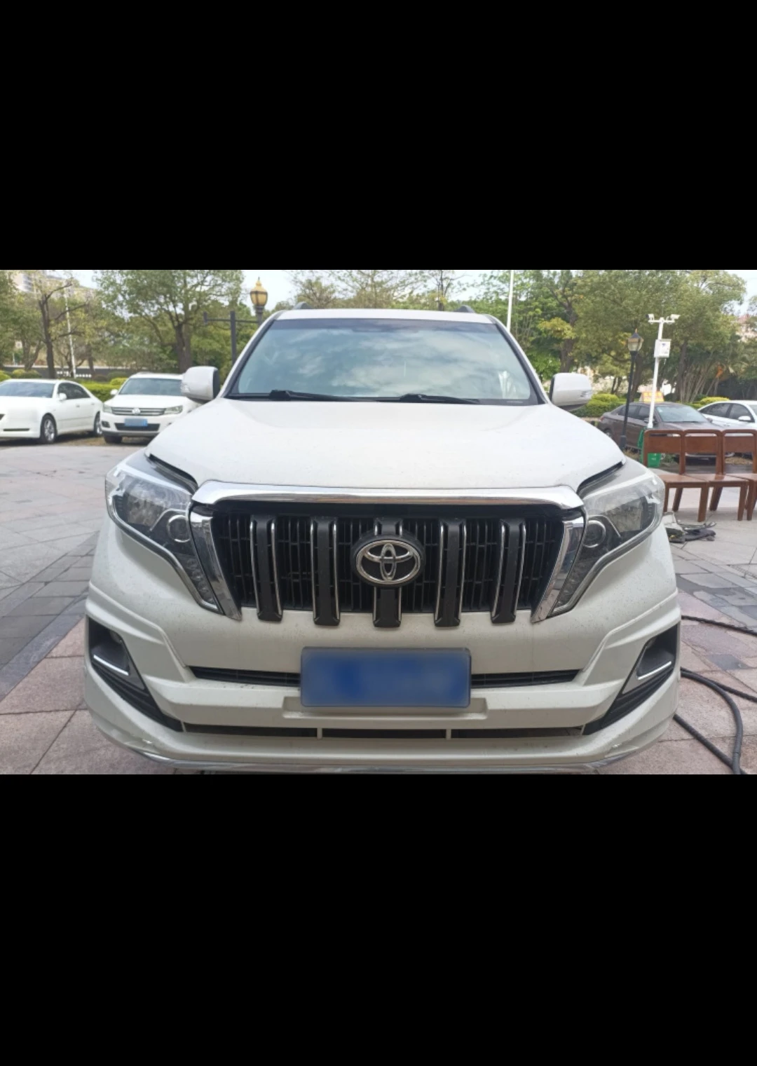 Toyota Land Cruiser Prado 2.7L Automatic (Base Trim) - exterior