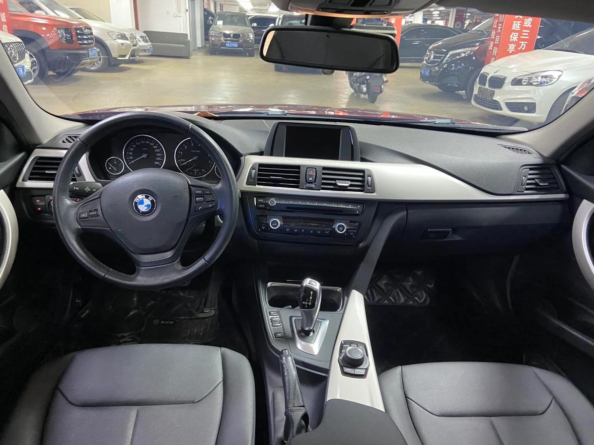 BMW 3 Series 320Li - interior