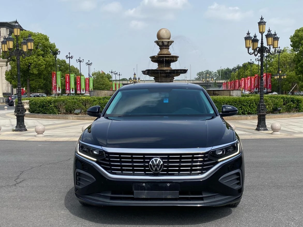 Volkswagen Passat 280TSI Business Edition - exterior