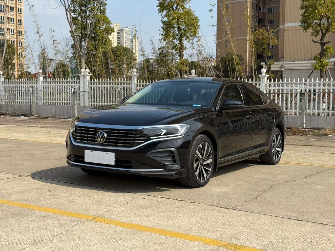 Volkswagen Passat Outstanding Edition 380TSI Dragon Soaring Edition