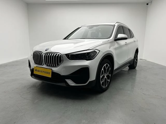 BMW X1 25Li sDrive Leading Edition