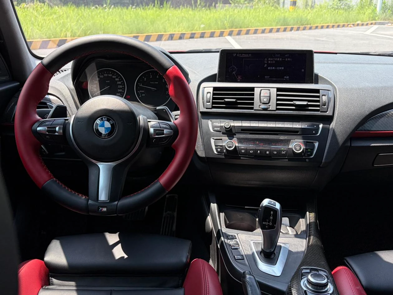 BMW 1 Series  118i Sport - interior