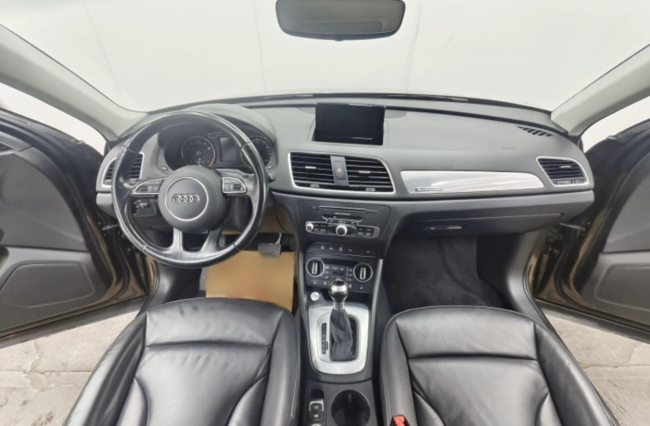 Audi Q3 35 TFSI Quattro  - interior