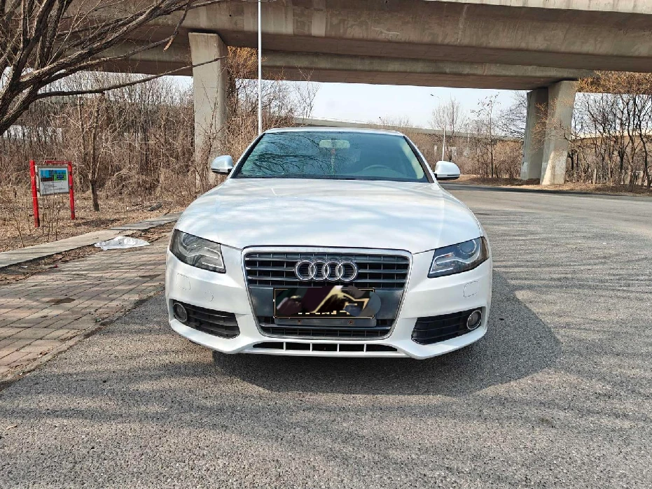 Audi A4L 2.0 TFSI Standard - exterior