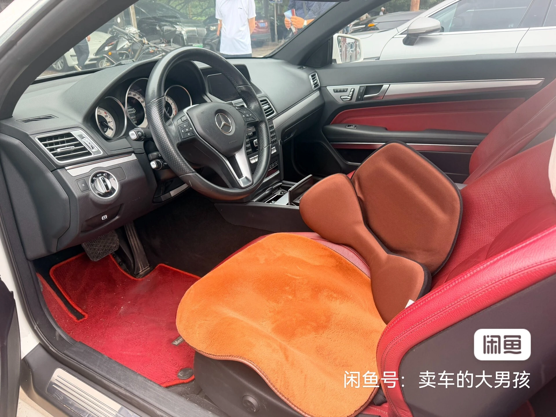 Mercedes-Benz E260 - interior