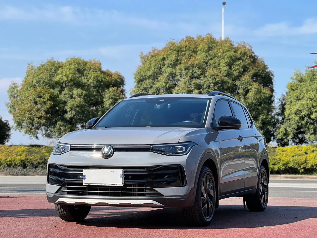 Volkswagen Tharu New Pioneer 300TSI Aspiring Edition