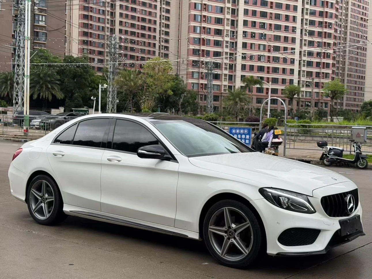 Mercedes-Benz C 200 Sport - exterior