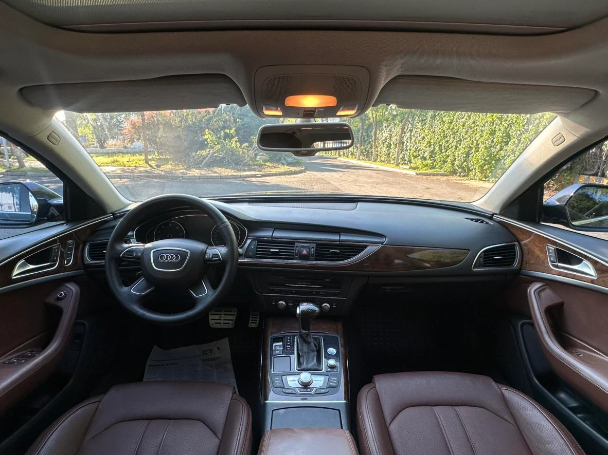 Audi A6L - interior