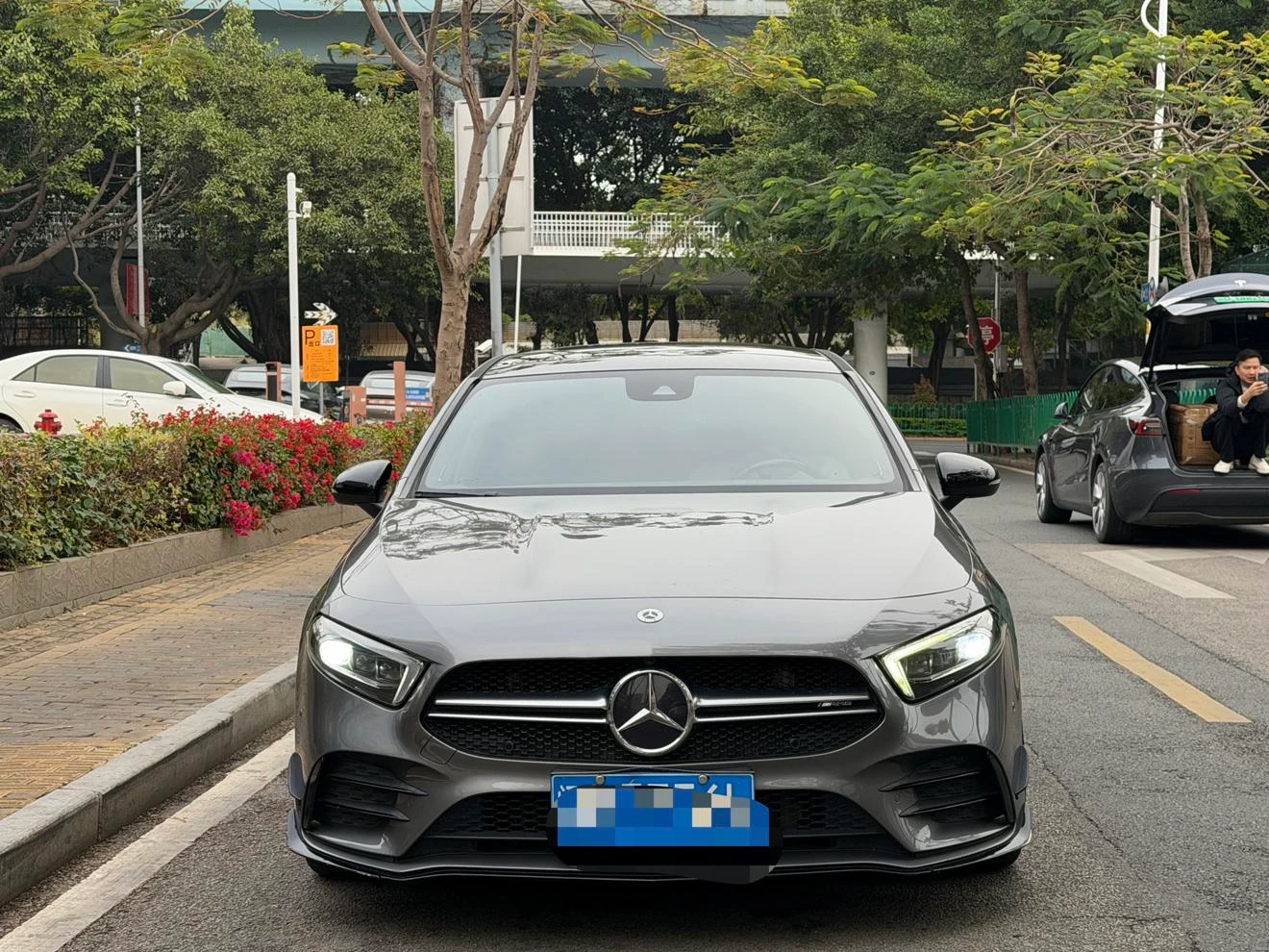 Mercedes-AMG A-Class  35 L 4MATIC - exterior