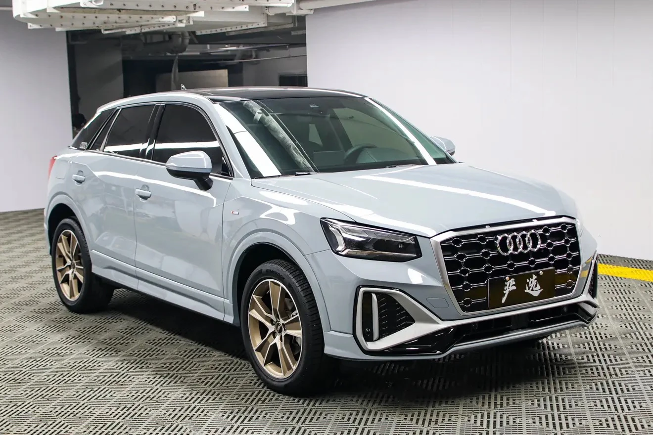 Audi Q2L 35TFSI Fashion Dynamic - exterior