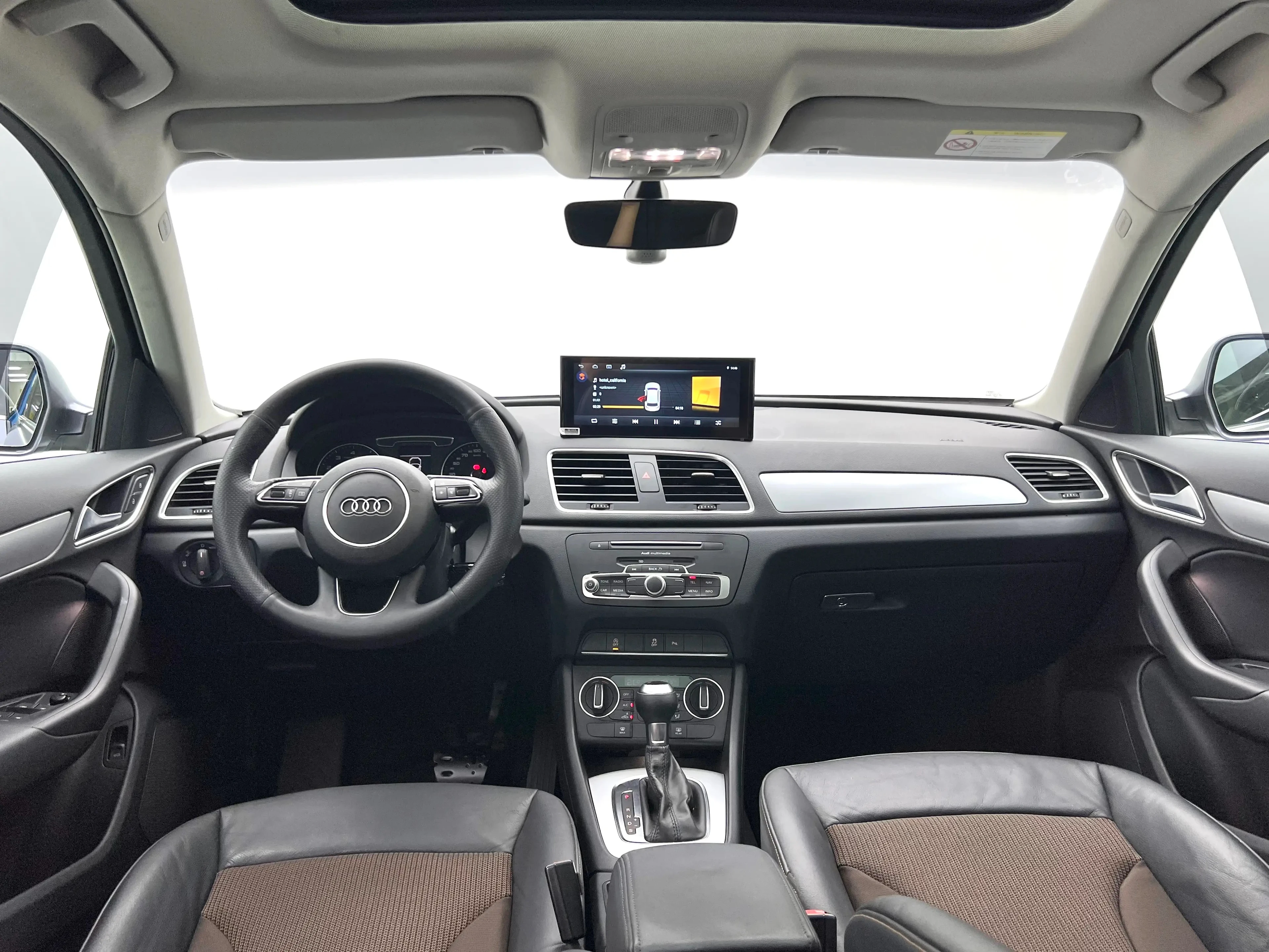 Audi Q3 30TFSI  - interior