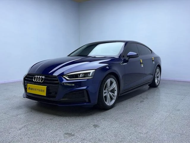 Audi Q5 40 TFSI Fashion Trim
