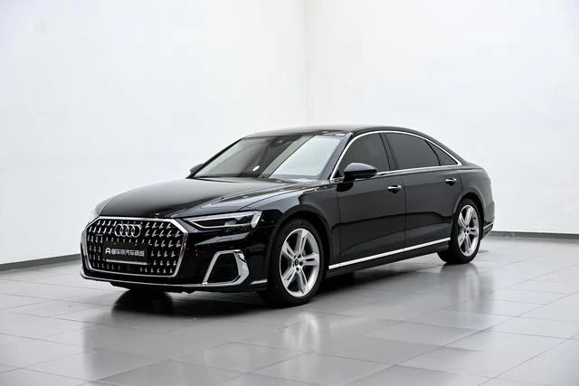 Audi A8L 50 TFSI Premium Selection Trim