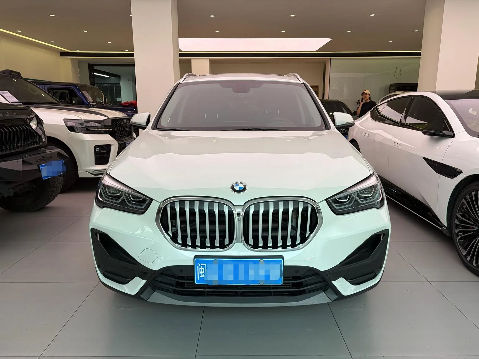 BMW X1 sDrive25Li Leading