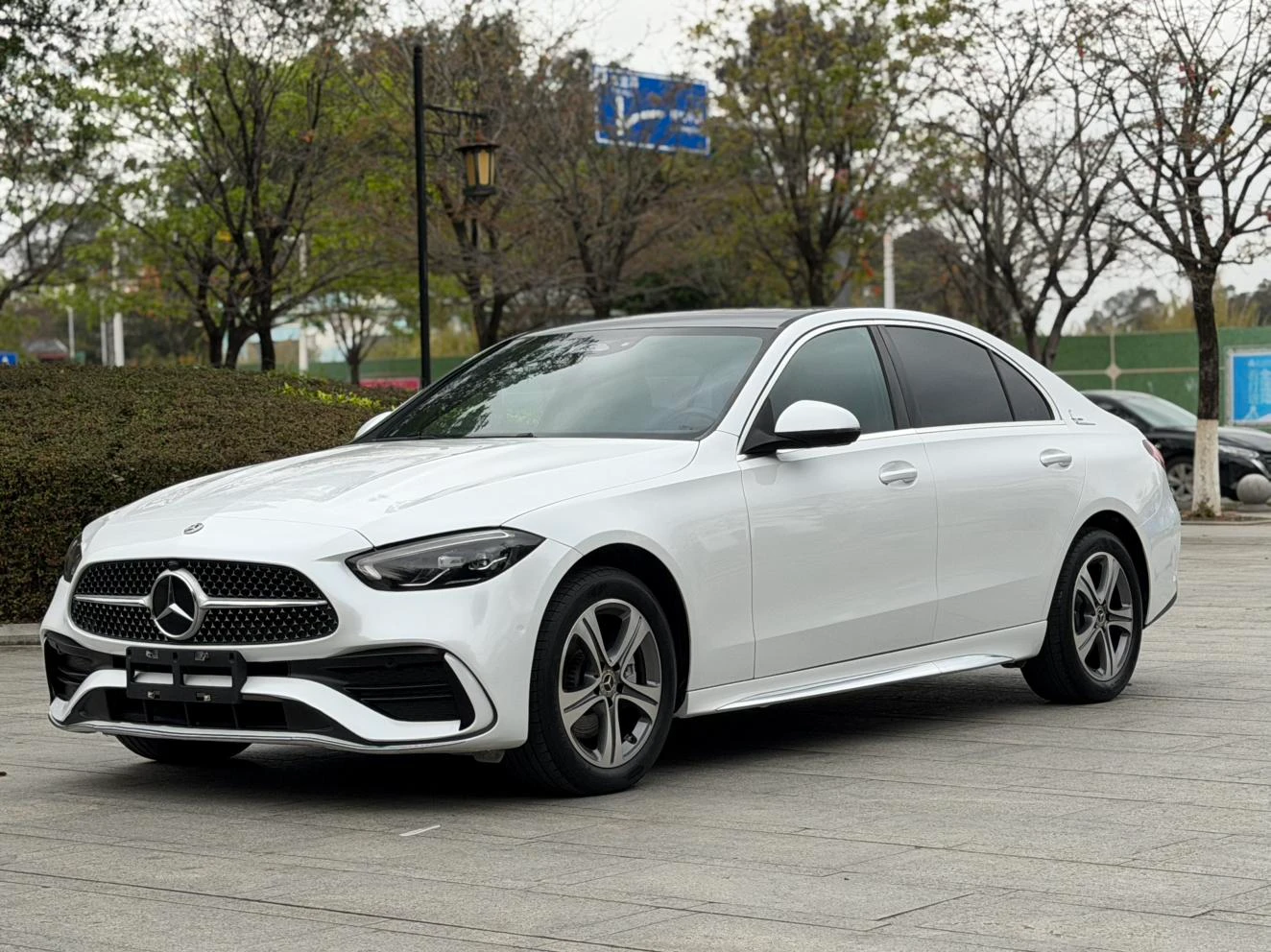Mercedes-Benz C-Class  200 L Sport - exterior