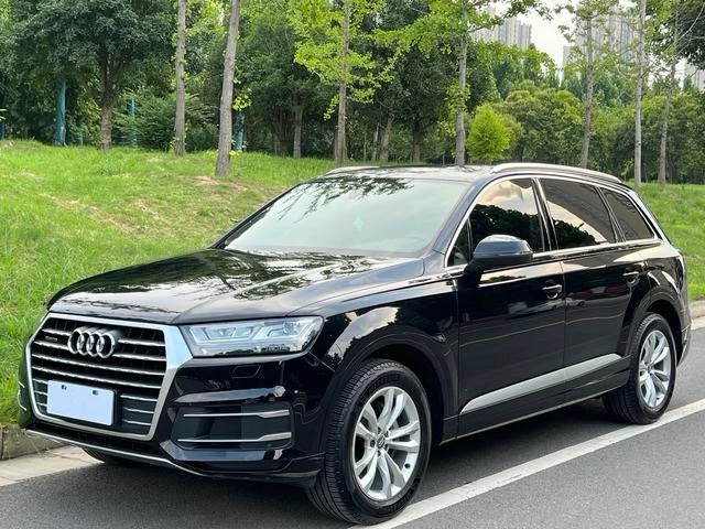 Audi Q7 45 TFSI Comfort Trim
