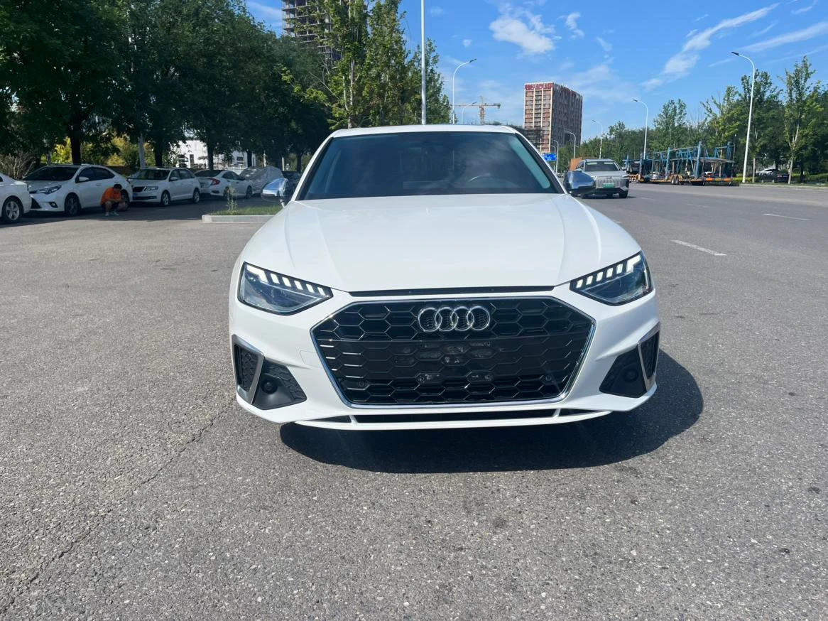 Audi A4L 40 TFSI - exterior