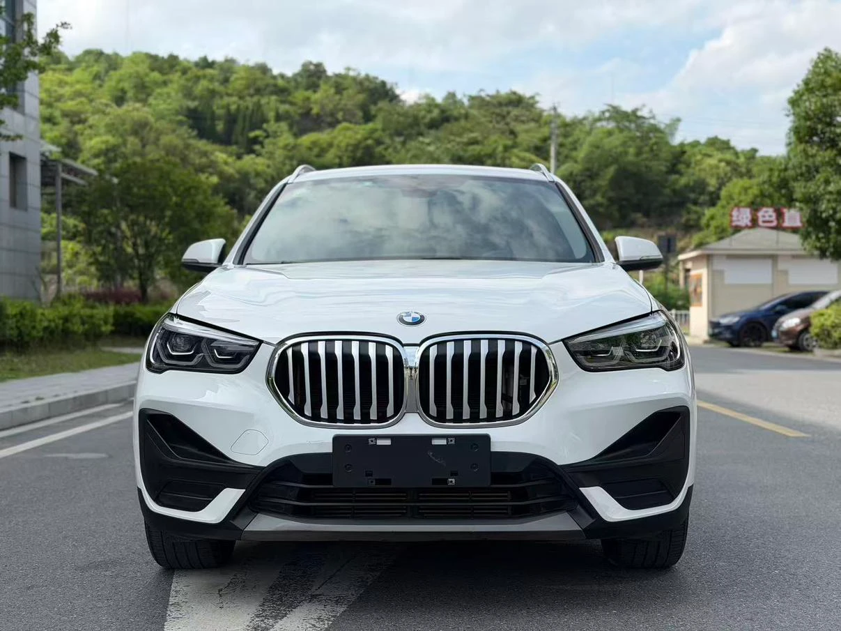 BMW X1 sDrive 25Li - exterior
