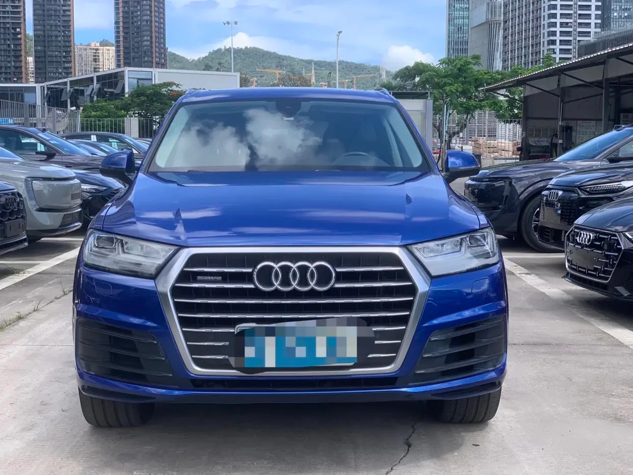 Audi Q7 45TFSI Sport - exterior