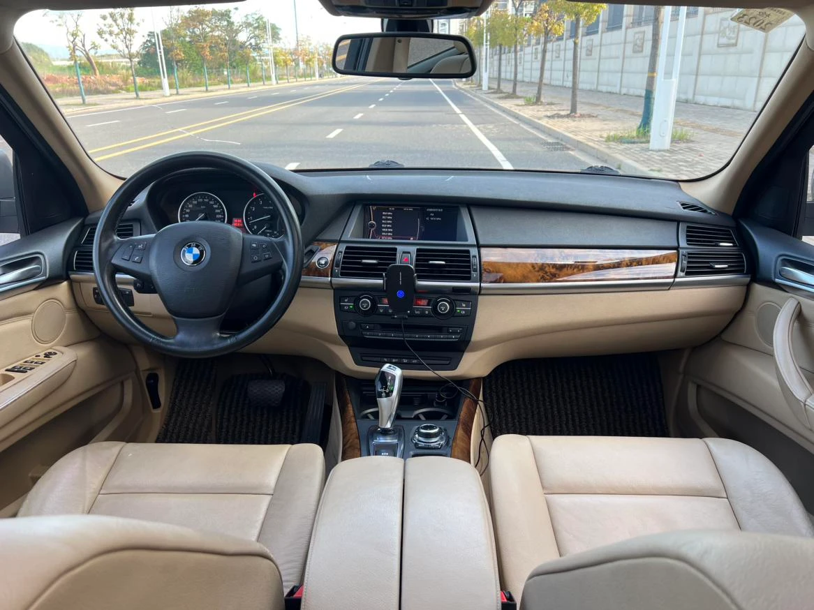 BMW X5 xDrive35i  - exterior