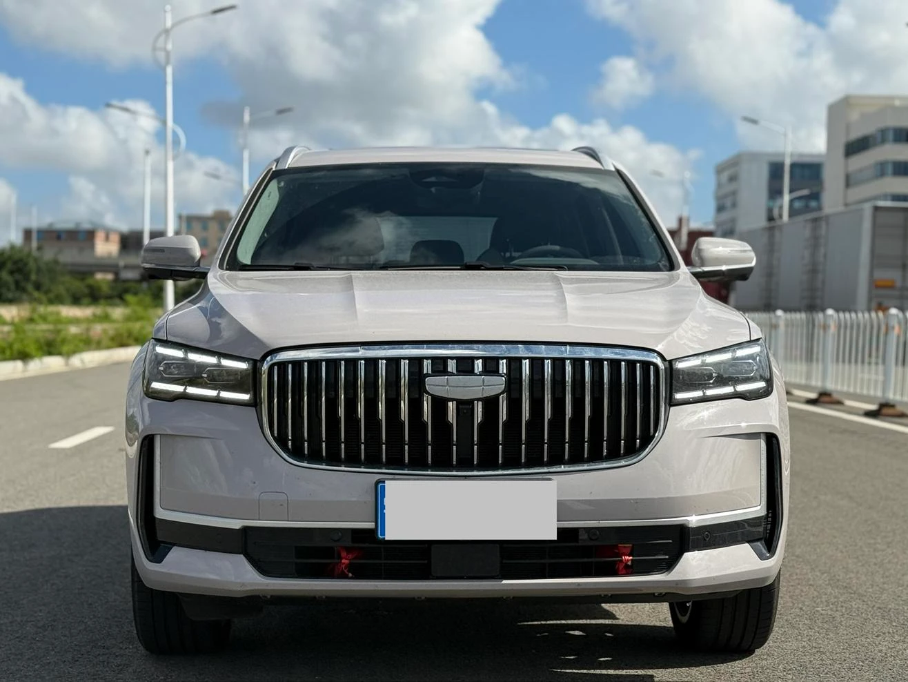 Geely Xingyue L Hybrid 1.5T Galaxy Edition - exterior