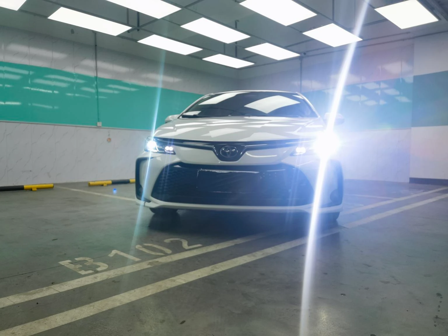 Toyota Corolla Intelligent Electric Hybrid 1.8L E-CVT Pioneer Edition - exterior