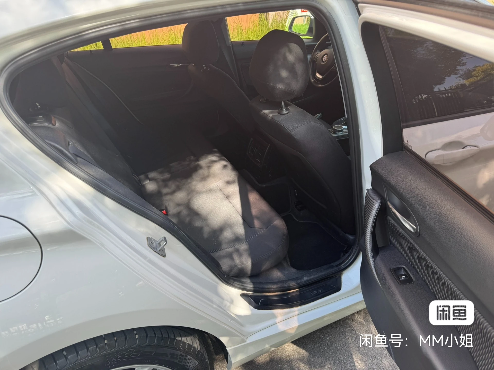 BMW 118i  - interior