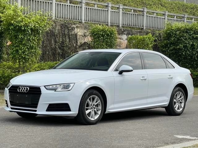 Audi A4L 40TFSI Progressive