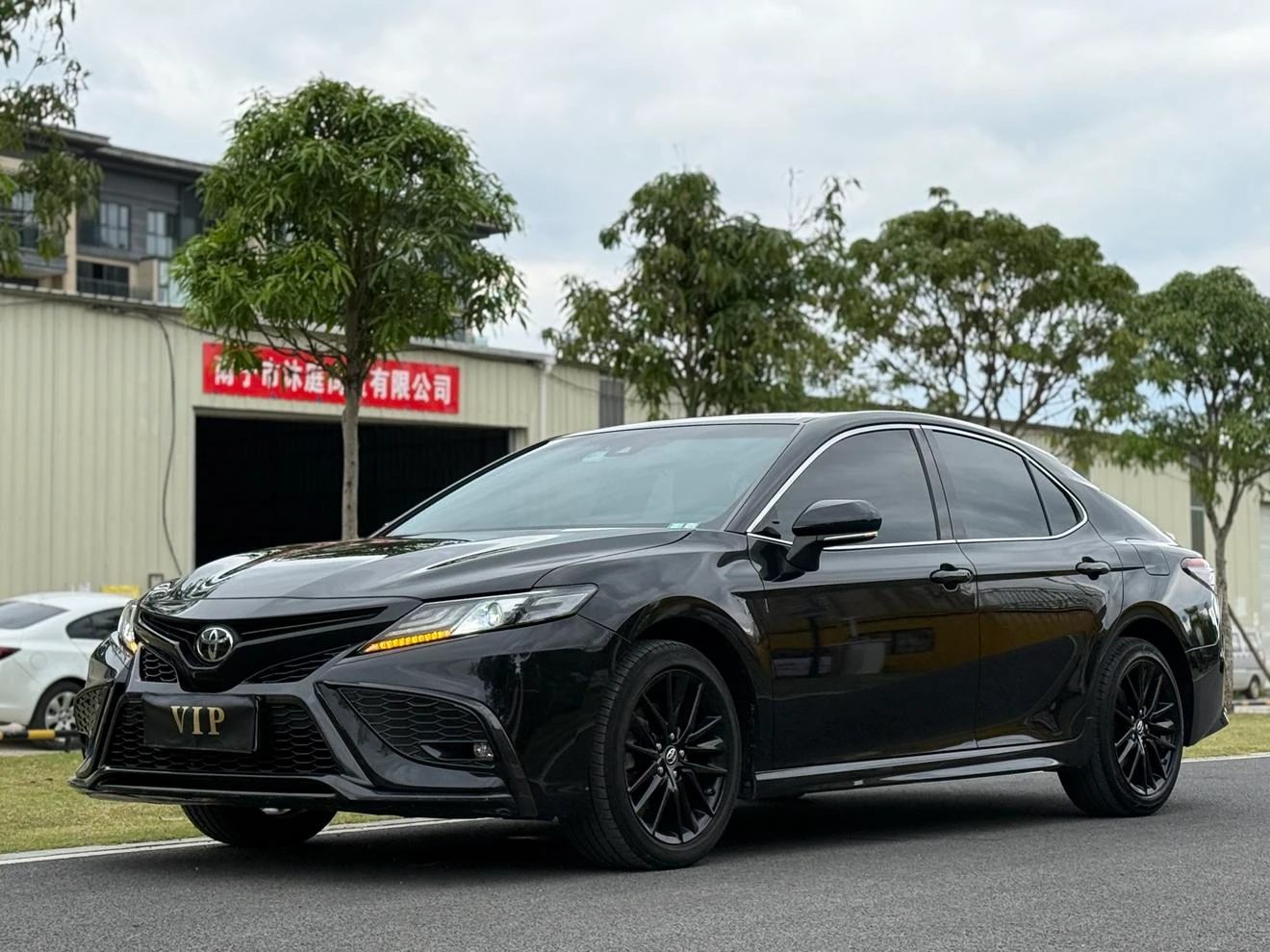 Toyota Camry 2.0L CVT 2WD