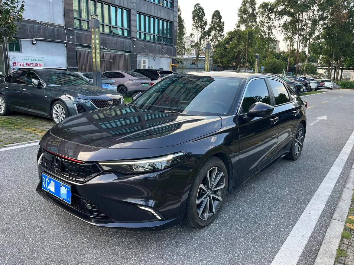 Honda Integra 240TURBO CVT Luxury Edition