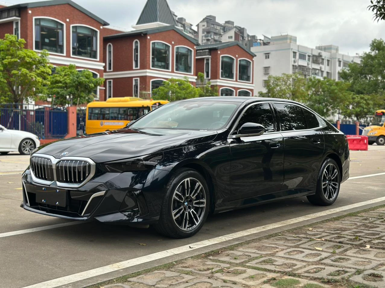 BMW 5 Series 530Li Leading Edition M Sport Package